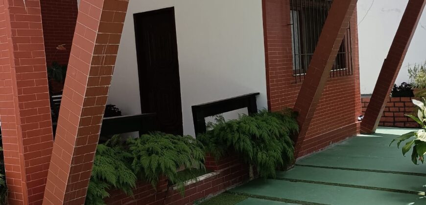 Casa 2 andares 4 quartos – Fonseca