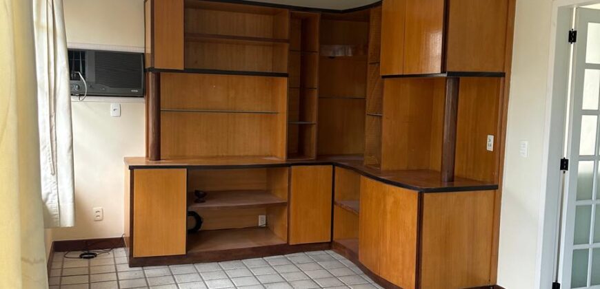 Casa 3 andares 5 quartos – Condominio Ingá – Niteroi