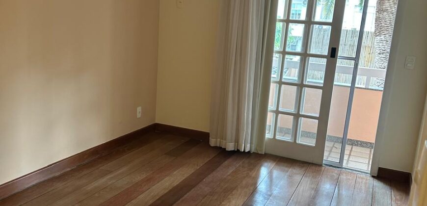 Casa 3 andares 5 quartos – Condominio Ingá – Niteroi