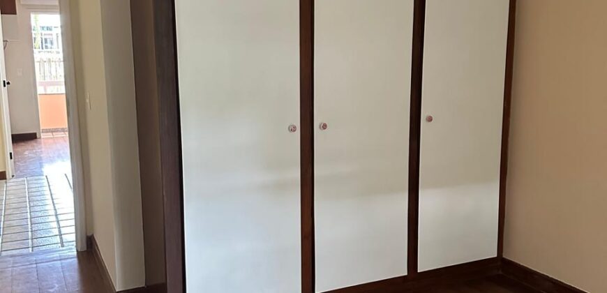 Casa 3 andares 5 quartos – Condominio Ingá – Niteroi