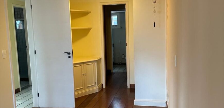 Casa 3 andares 5 quartos – Condominio Ingá – Niteroi