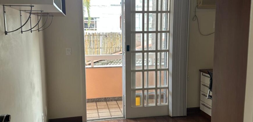 Casa 3 andares 5 quartos – Condominio Ingá – Niteroi