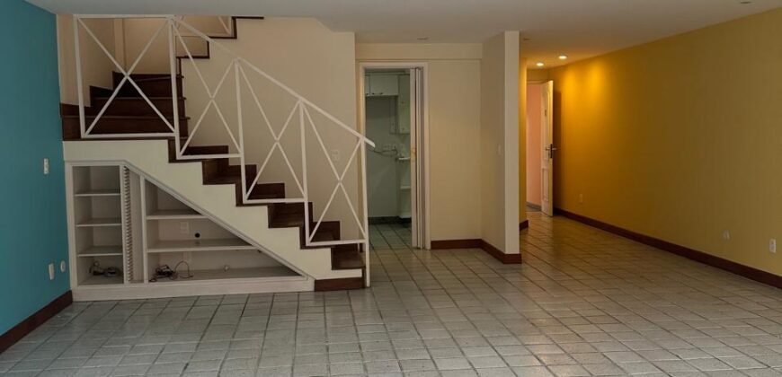 Casa 3 andares 5 quartos – Condominio Ingá – Niteroi