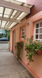 Casa 3 andares 5 quartos – Condominio Ingá – Niteroi