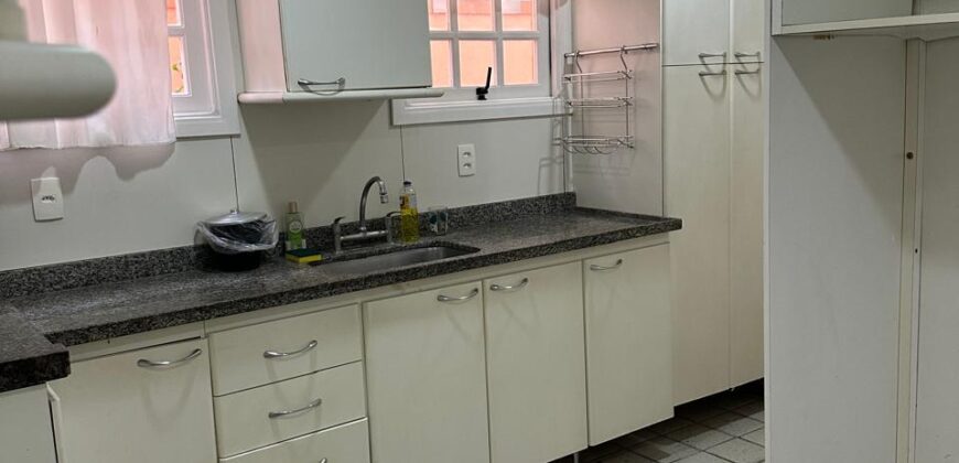 Casa 3 andares 5 quartos – Condominio Ingá – Niteroi