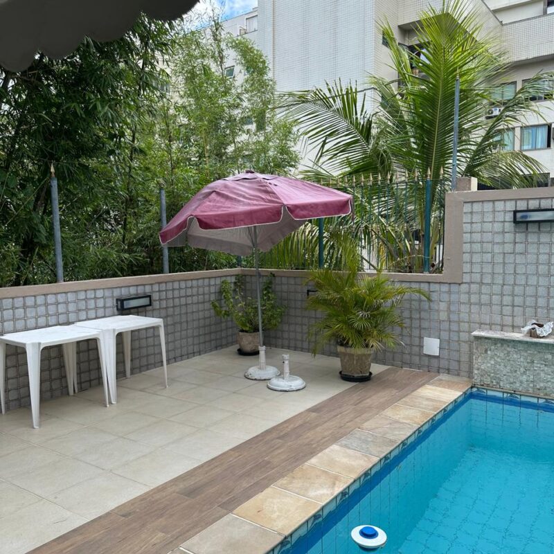 Casa 3 andares 4 quartos – Condomínio Ingá Niterói