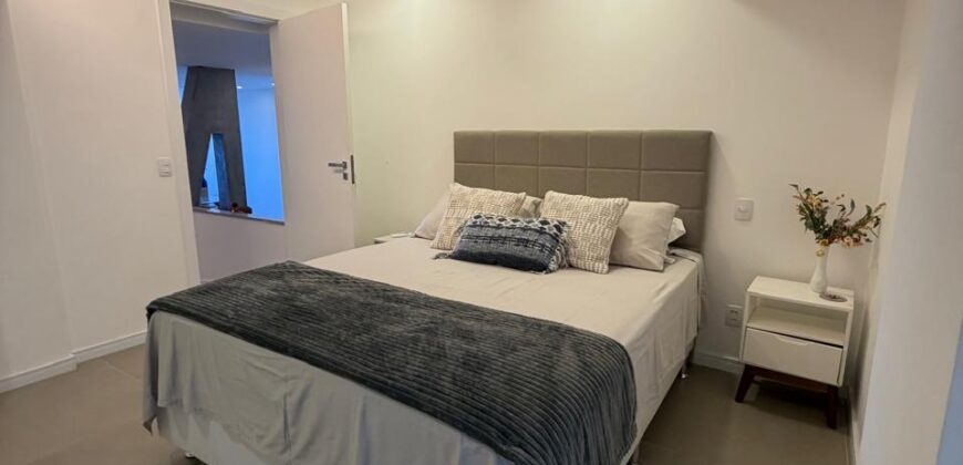Apartamento Frente Mar no Leme – 110 m² | Vista Deslumbrante da Praia | Reformado