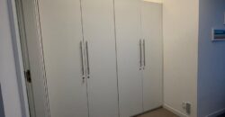 Apartamento Frente Mar no Leme – 110 m² | Vista Deslumbrante da Praia | Reformado